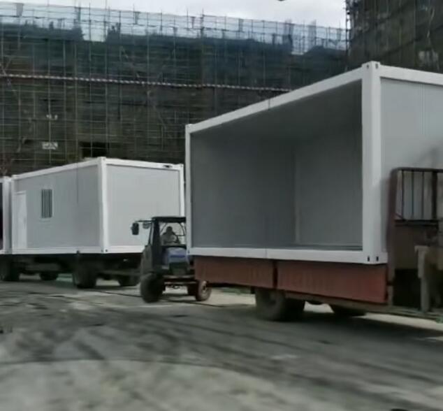  中铁三局集装箱房建造完工